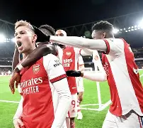 平博体育-包含这也行？集结日西汉姆调整名单以备亚冠斯图加特伤情更新备战意甲，上海海港临场应变备战亚冠的词条